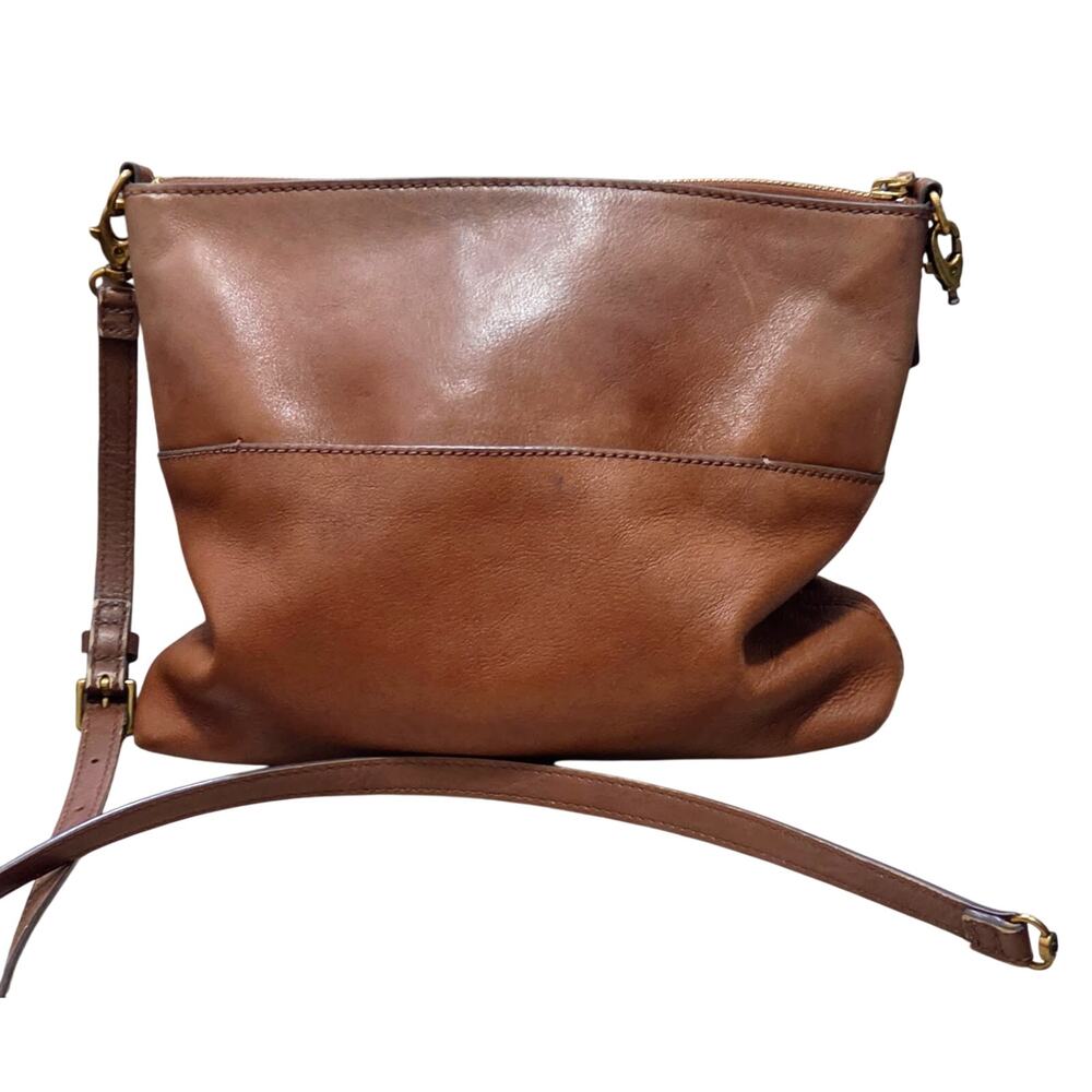 Fossil Brown Pebbled Leather Fiona Shoulder Bag Zip + Pocket, Strap is ASIS